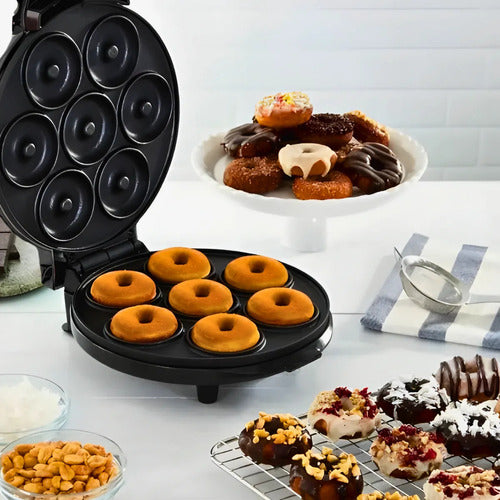 Máquina De Donuts - Faz 7 Rosquinhas - 110v (Preto)